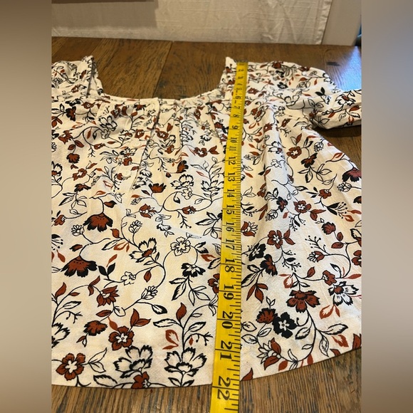 🌸ANA floral peasant blouse, size S - Picture 5 of 9